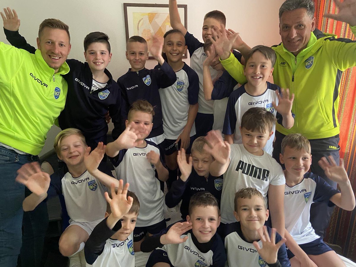 nd_crnuce's tweet photo. ⚽️Selekcije do 8, 9, 10 in 11 let se nahajajo na pripravah v Novigradu! Vzdušje je odlično, poudarek pa je tudi na nogometnem treningu. #crnuce #nogomet #novigrad #2022 https://t.co/nk9rbHEdT3