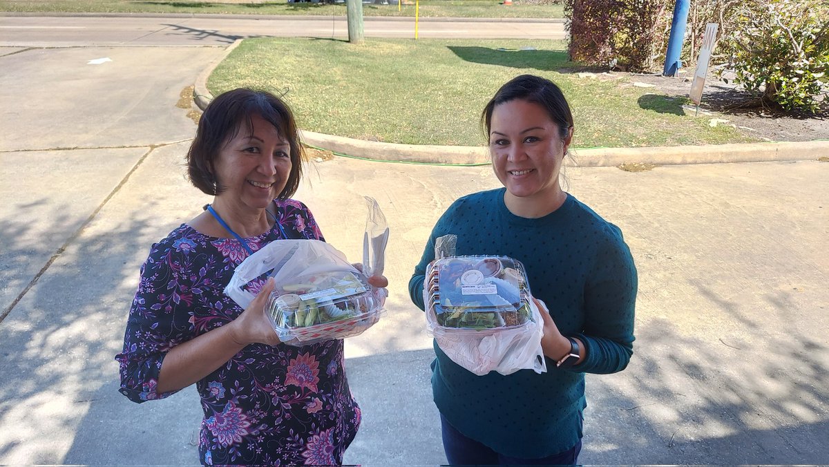The Traveling Carrot Vegan Food Truck tweet media