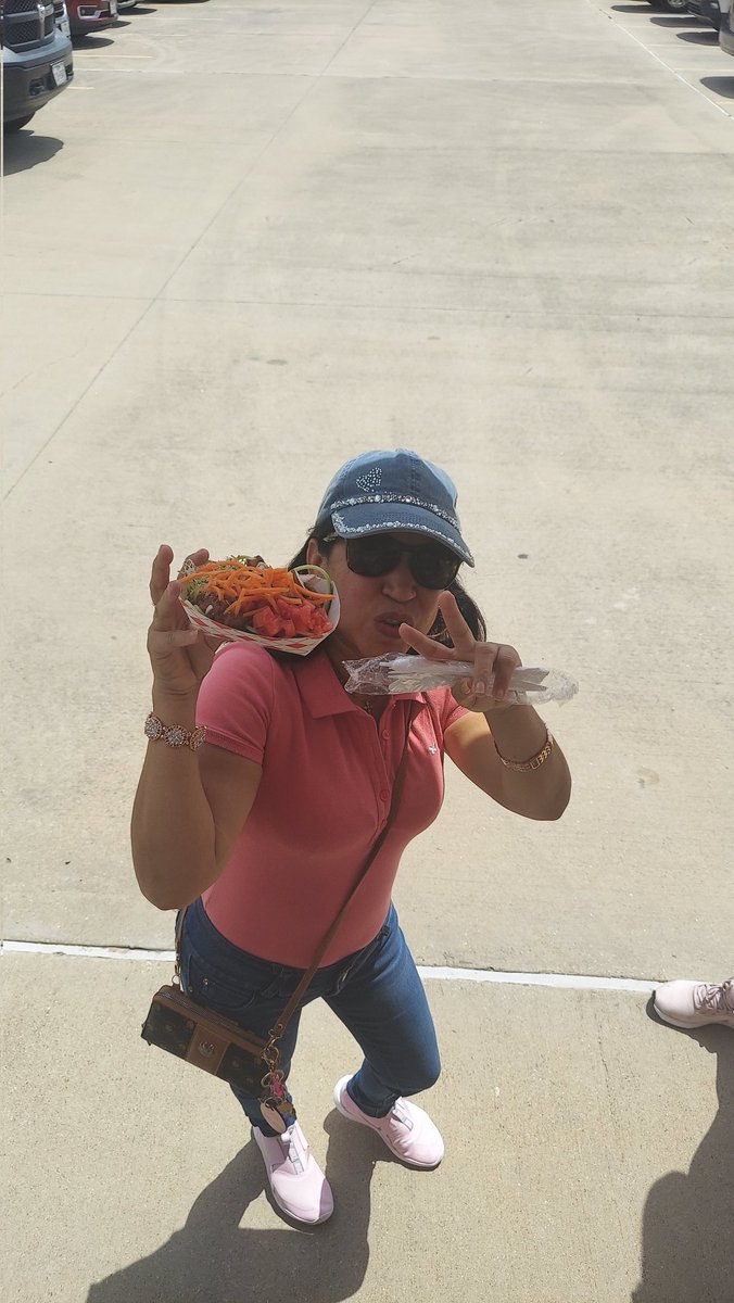 The Traveling Carrot Vegan Food Truck tweet media