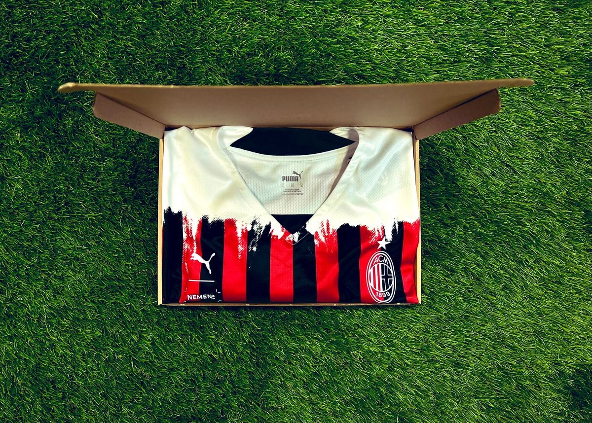 mysteryfootball's tweet photo. If Harry Kane or Cristiano Ronaldo score today, we will give away a Mystery Football shirt to one lucky follower! 🏴󠁧󠁢󠁥󠁮󠁧󠁿🇵🇹 

To enter: 
1️⃣ RT this tweet
🤝 Follow us

Good luck! 🤞🏻 https://t.co/rZXfFmVchY