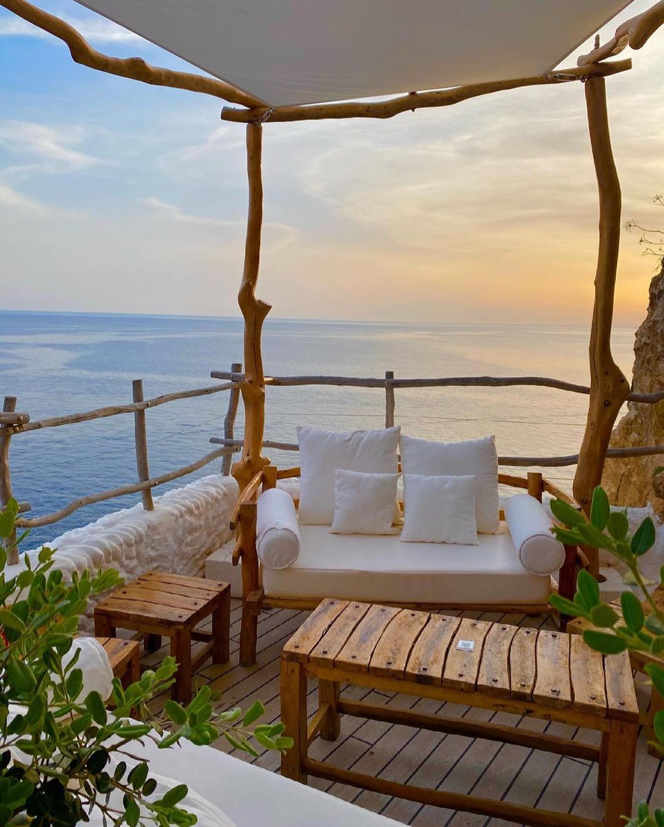 OfficialPLT's tweet photo. To be here 🤍 https://t.co/szlx35pliY