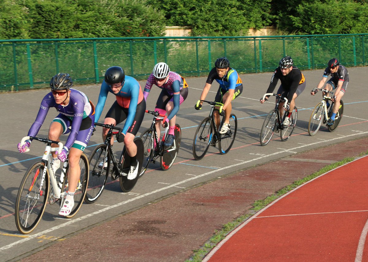 ReadingTrackL's tweet photo. 'Open Meeting' at Palmer Park, Reading at 7pm on Monday 11th April. British Cycling ranking points will be awarded. Enter here by midnight today  https://t.co/Dn1IxfGhpt @readingvelorace
@PalmerParkVelo @HSlipstreamers @ReadingCC https://t.co/ztJ3srJQQw