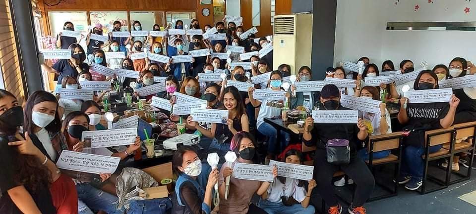 batangas_exols's tweet photo. #EXO10thYearEventPH BATANGAS

it’s a wrap, batangueño-ls! thank you for spending your time with us. hope you enjoyed what we have prepared for all of you. till we meet again, and hopefully in exo concert? 🫶🏻 https://t.co/Qt7JFYSM5t