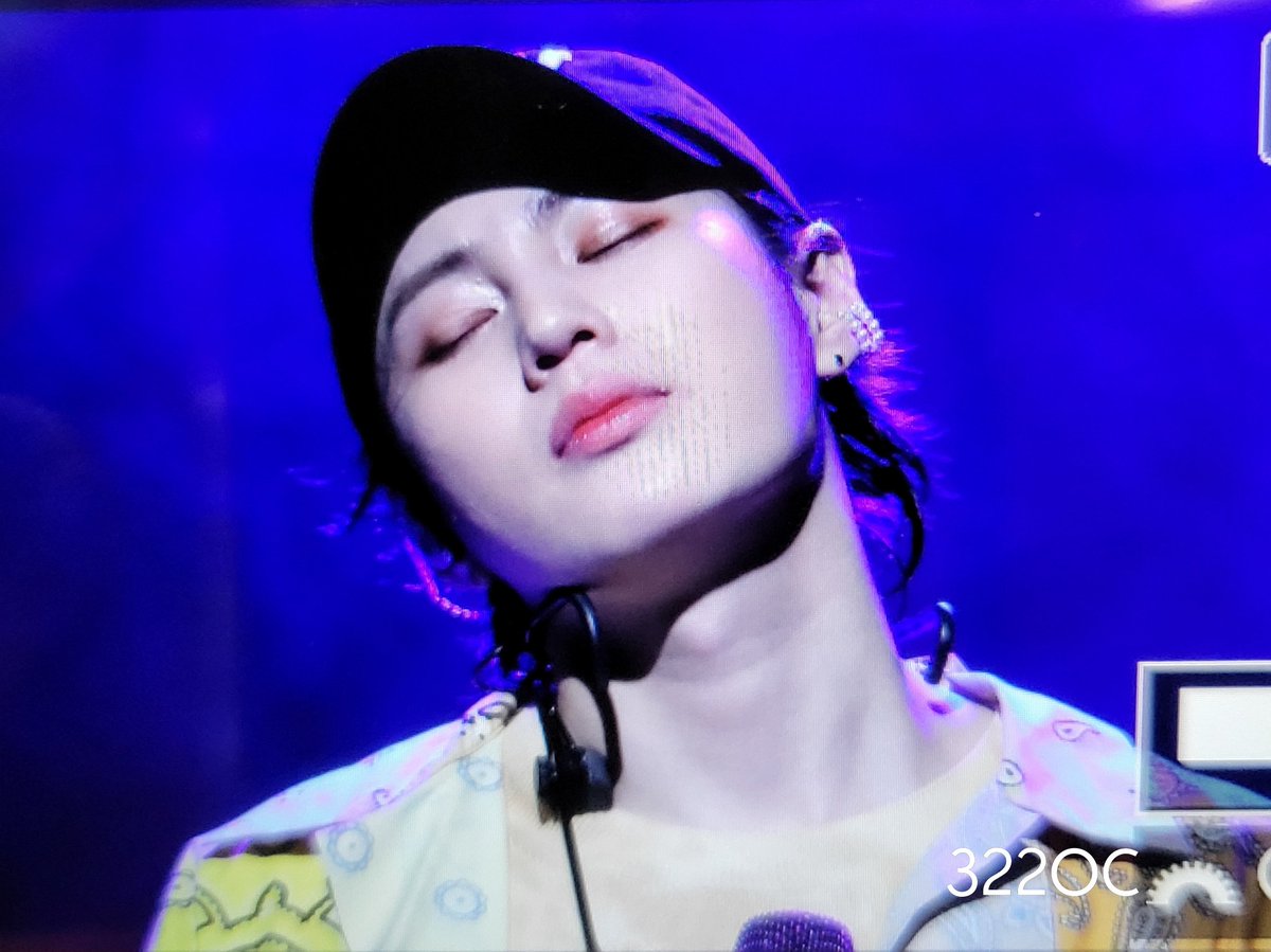322OneCloud's tweet photo. 220409 썸데이 칸타빌레
잘생겨써..❣️

#하성운 #HASUNGWOON https://t.co/ZyTQKeeFK2