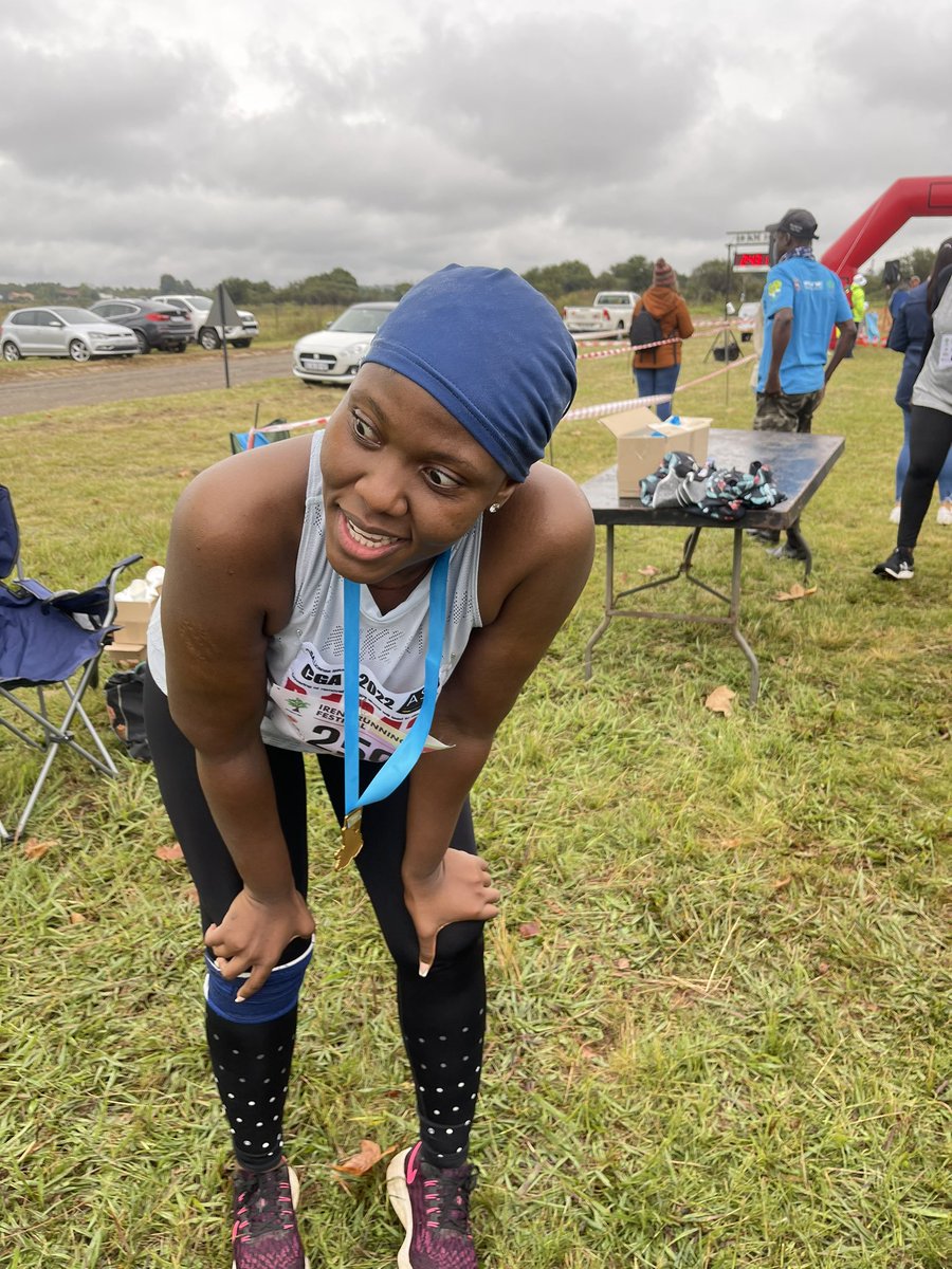 My face in the last frame is how I really felt about that run #IreneRunningFestival went like this,I was freezing and I struggled so much and eventually decided that to finish was the goal today. Lost on my PB of 2:26 😣#RunningWithTumiSole #RunningWithLulubel #FetchYourBody2022
