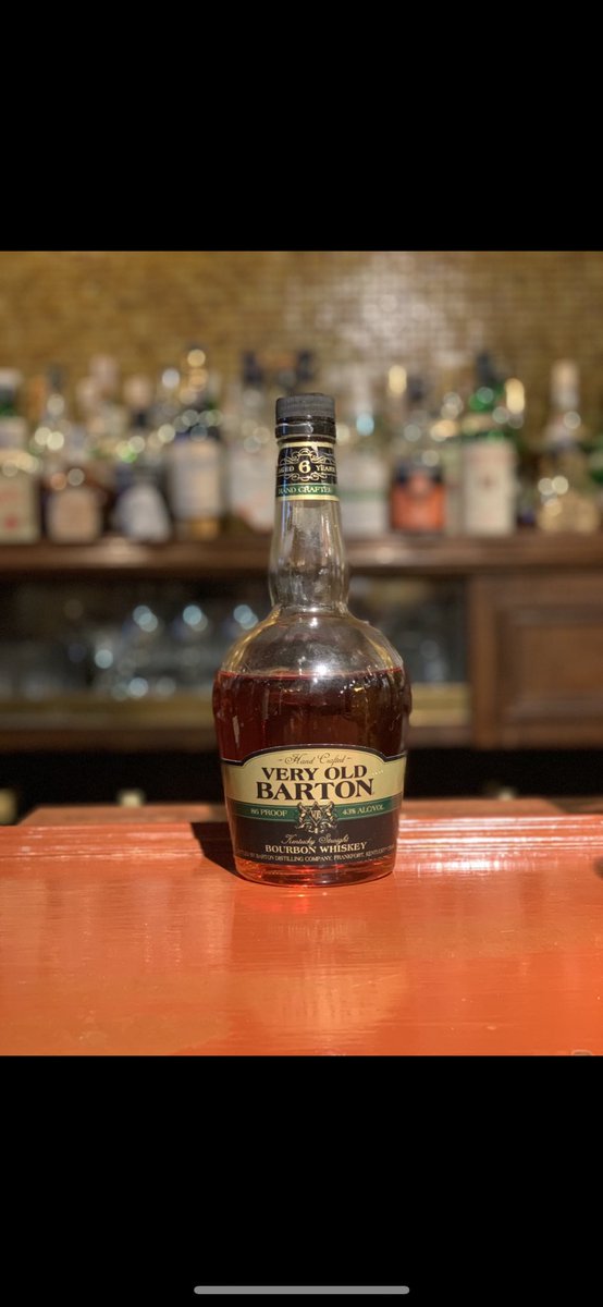 BAROldCraft1's tweet photo. 在庫と状態チェックからピックアップ
#ベリーオールドバートン #VERYOLDBARTON
バッファロートレース蒸留所の親会社サゼラック社が2009年に買収。
現在も蒸留が行われておりフルーティーで少しサルファリー感もあり。
個人的に好き。
#baroldcraft #TWLC #BOURBON #バーボン #BOCメニューバーボン https://t.co/Dw59cBfSst
