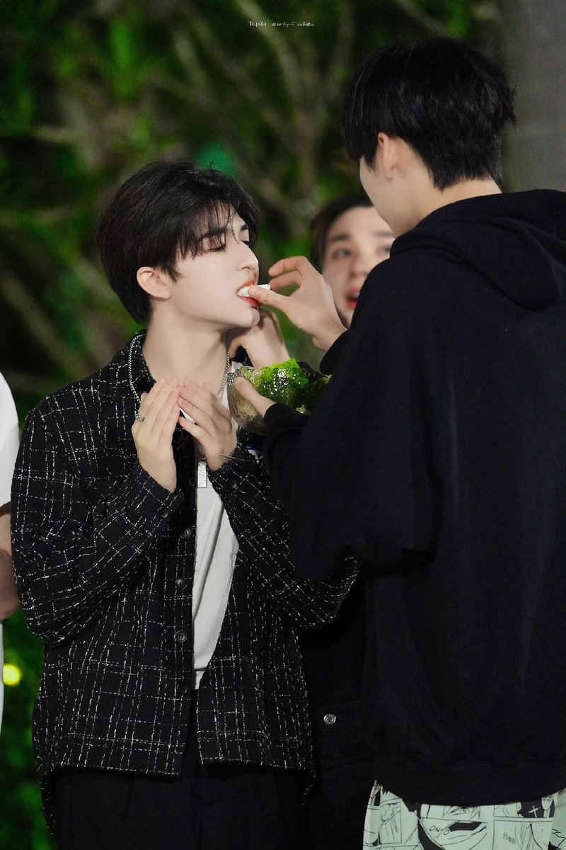 sugarkeyu's tweet photo. เข้าทวิตมาแล้วรู้สึกน้ำตาลขึ้น หวานเจี๊ยบ หวานมาก หวานจนน้ำตาลชิดซ้ายยย หวานขนาดนี้ป้อนรักหรือเปล่า🥺 https://t.co/bMuZTiWLGX