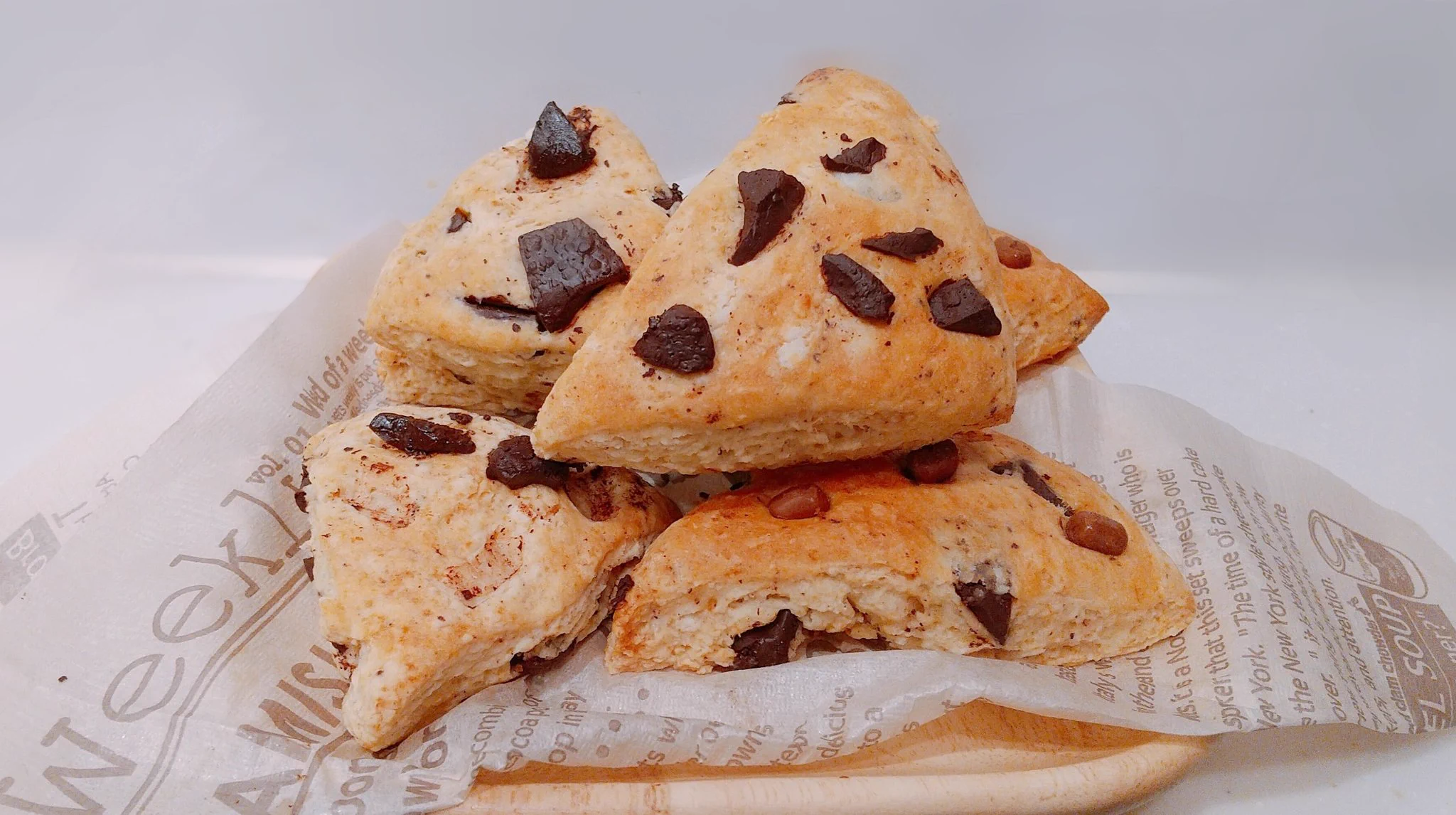 チョコチャンクスコーン
作ってみたよ
簡単にできた(* ´ ▽ ` *)
次は砂糖を多めにしてみよう
チョコも甘いやつにしてみよう
生クリーム買ってくればよかった  