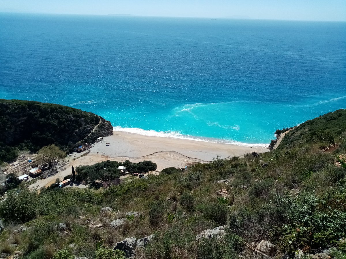 WordsByJRM's tweet photo. GM! I hope you all slept well and didn't spent the night stuck on a cliff like the guy I went walking with yesterday. He was rescued this morning and is on the way to hospital now. https://t.co/j1iB6avfms