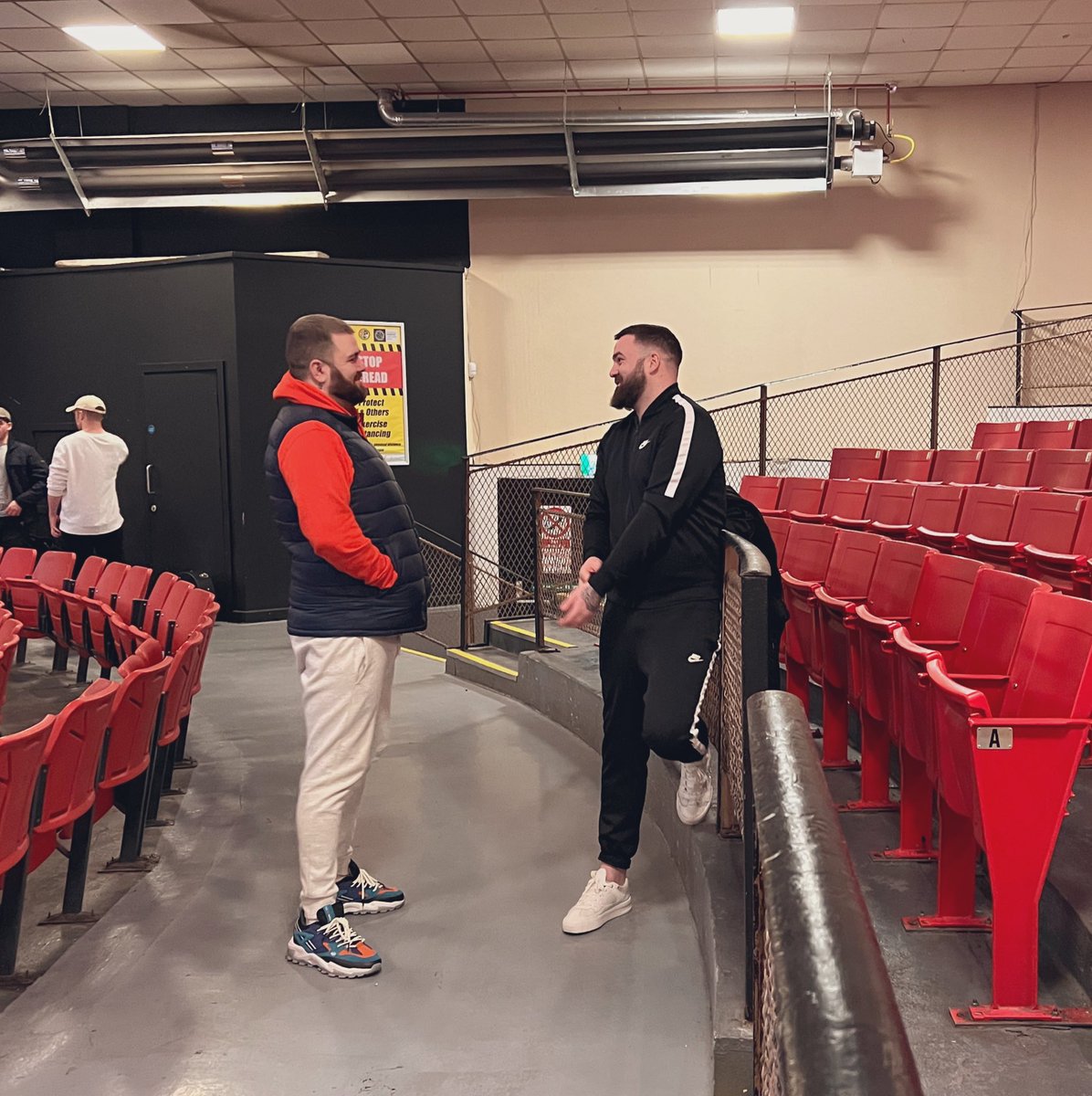JayFarrell_1's tweet photo. Just saw the lads from @DIDYAHEARSHOW 👀😂 https://t.co/b4RawEBFgr