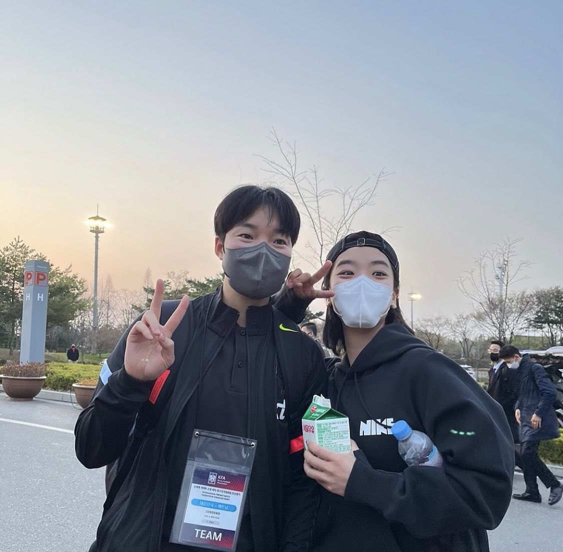 ballx2ee's tweet photo. 꺅 이주영 이금민 투샷 https://t.co/sRzMkrgQkJ