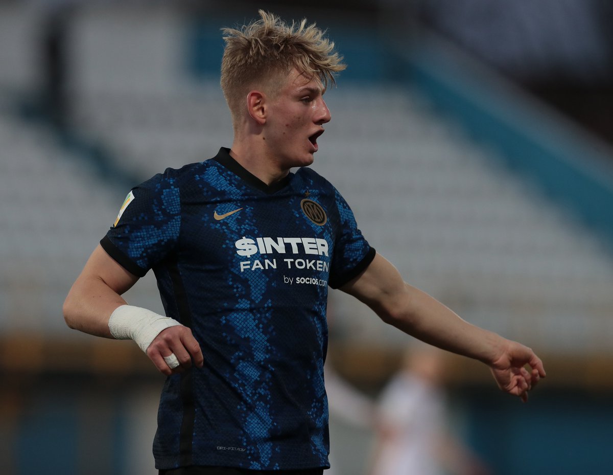 marifcinter's tweet photo. Primavera, #PescaraInter 0-4 (Zuberek, Zuberek, Casadei, Abiuso).
Nerazzurri salgono a 49, a -3 dalla capolista Roma che domani sfida la Juventus. Il Cagliari terzo sul campo del Milan https://t.co/WmEuMst2vA