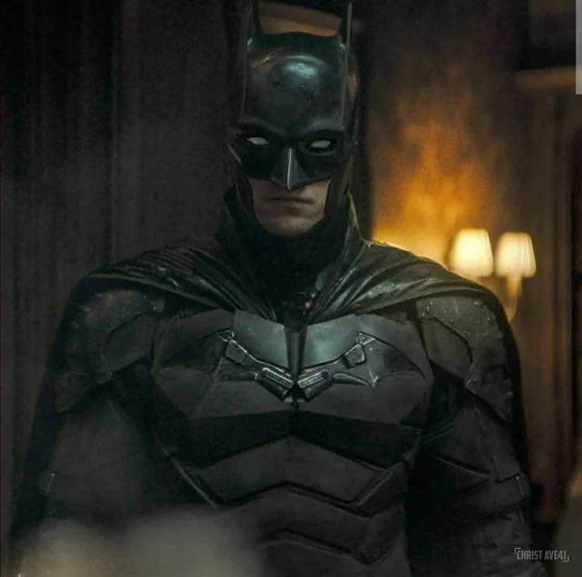 This looks 100x better IMO. His mouth opening was WAY too big. #TheBatman