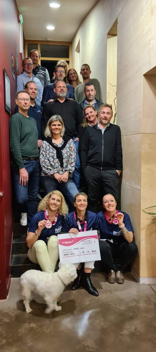 Remise officielle dans nos locaux du chèque de notre team #Gresifitgirls de leur retour du #RaidDesAlizes à l association #HandyNamic du #Gresivaudan Tres fier d avoir été un de leurs sponsors et soutien dans cette magnifique épreuve de dépassement de soi #Humain #SportEtBienEtre