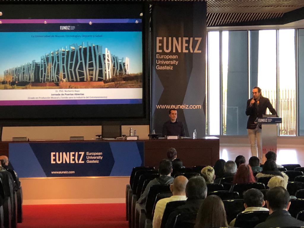 NorbertoBayo's tweet photo. Jornada de puertas abiertas del grado universitario de Producción Musical y Sonido para la Industria del Entretenimiento en @euneiz_uni
#PMSIE
#Innovación
#Creatividad
#Profesionalización
#IdentidadArtística
#ExcelenciaEducativa
#IndustriaCultural
#Euskadi
#VitoriaGasteiz https://t.co/ou2Q5fPKoG