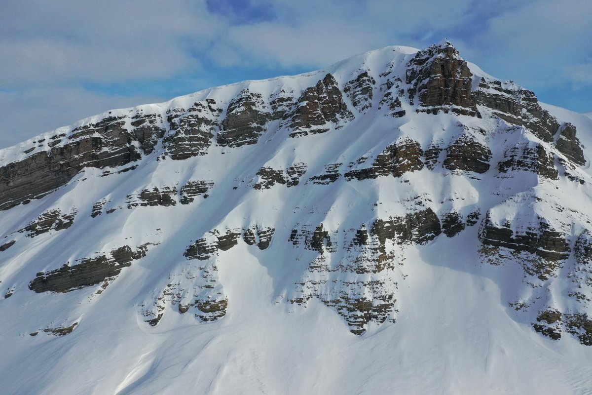 #DOM of the day - Introducing the #Strandlinuten digital model!

Interact with the #Svalbox model here: svalbox.no/?page_id=4144 

 #DigitalGeology #Arctic #Svalbard