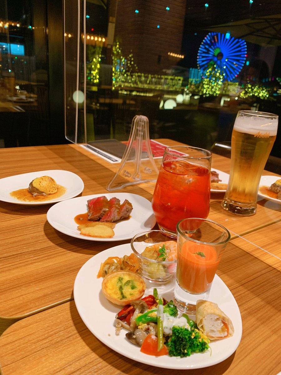 usj_mario's tweet photo. 夜は #BRICKSIDE でディナーブュッフェを食べた🍽✨店内めっちゃお洒落‼️
料理の種類も多くてどれも美味しかった☺️夜景を眺めながらの食事、凄く贅沢( ⁎ᵕᴗᵕ⁎ )💕
#リーベルホテル #ブリックサイド https://t.co/vZm95DeSID
