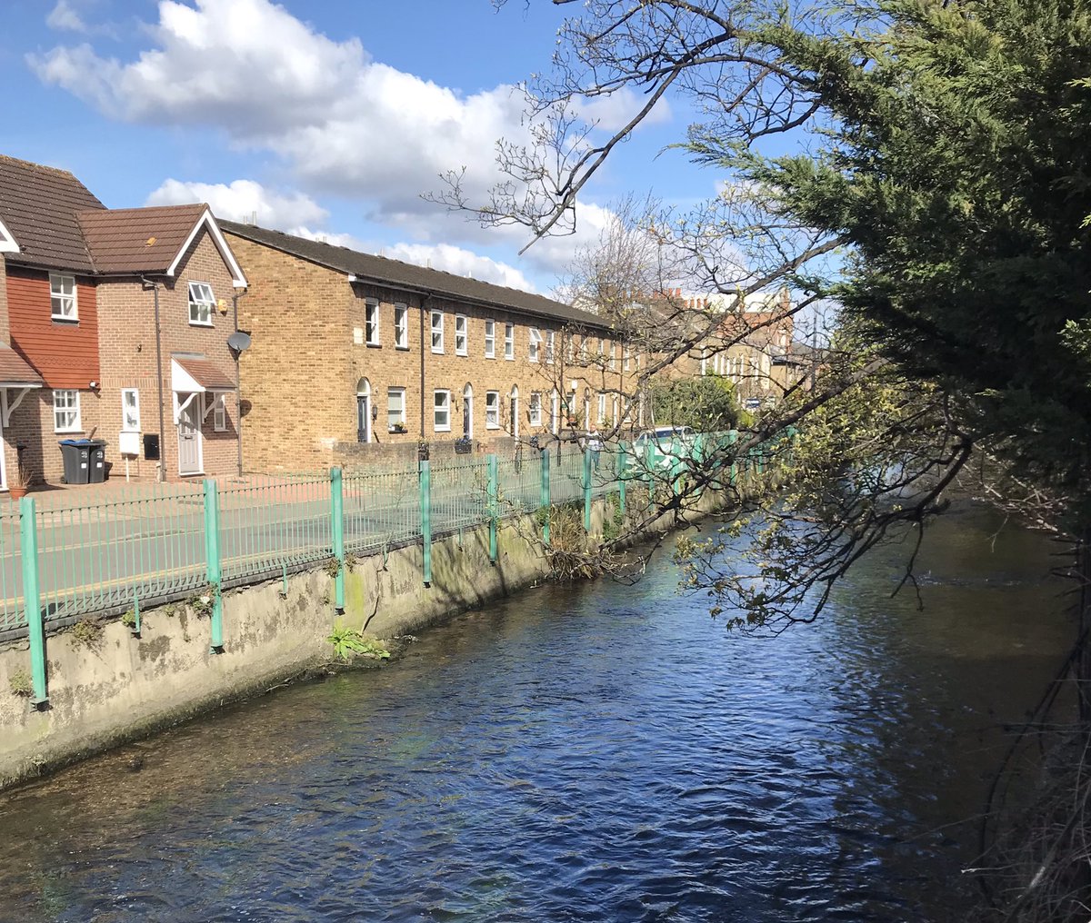 summerstown182's tweet photo. TODAY Get ready to #WakeUp the #Wandle! Bash those pots & pans, make some noise & show the love for #FrankKitz #WilliamMorris & all who lit up the #Collywood #Wandle with their brilliant colours! Meet #ColliersWood station 2pm for @Made_in_Merton procession to plaque unveiling https://t.co/0VTkxCsVVE