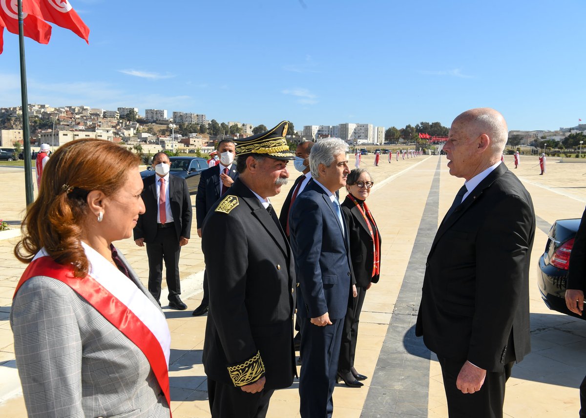 رئيس الجمهورية #قيس_سعيد يشرف بروضة الشهداء بالسيجومي بتونس العاصمة، على موكب إحياء الذكرى الرابعة والثمانين لعيد الشهداء. #TnPR