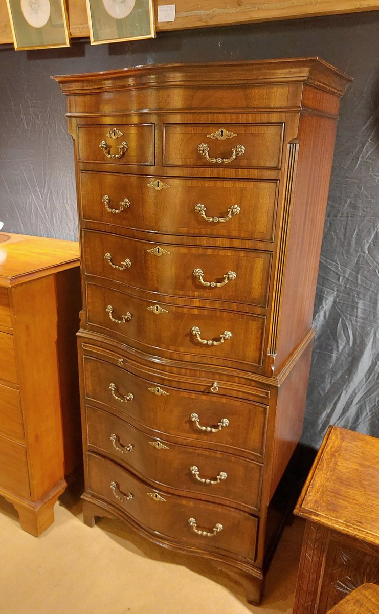 eversleybarn's tweet photo. #chestonchest #newlyncopper #artsandcraftsgoblet #artnouveaupewter #judismithantiques #eversleybarnantiques https://t.co/AWvvnthSd6