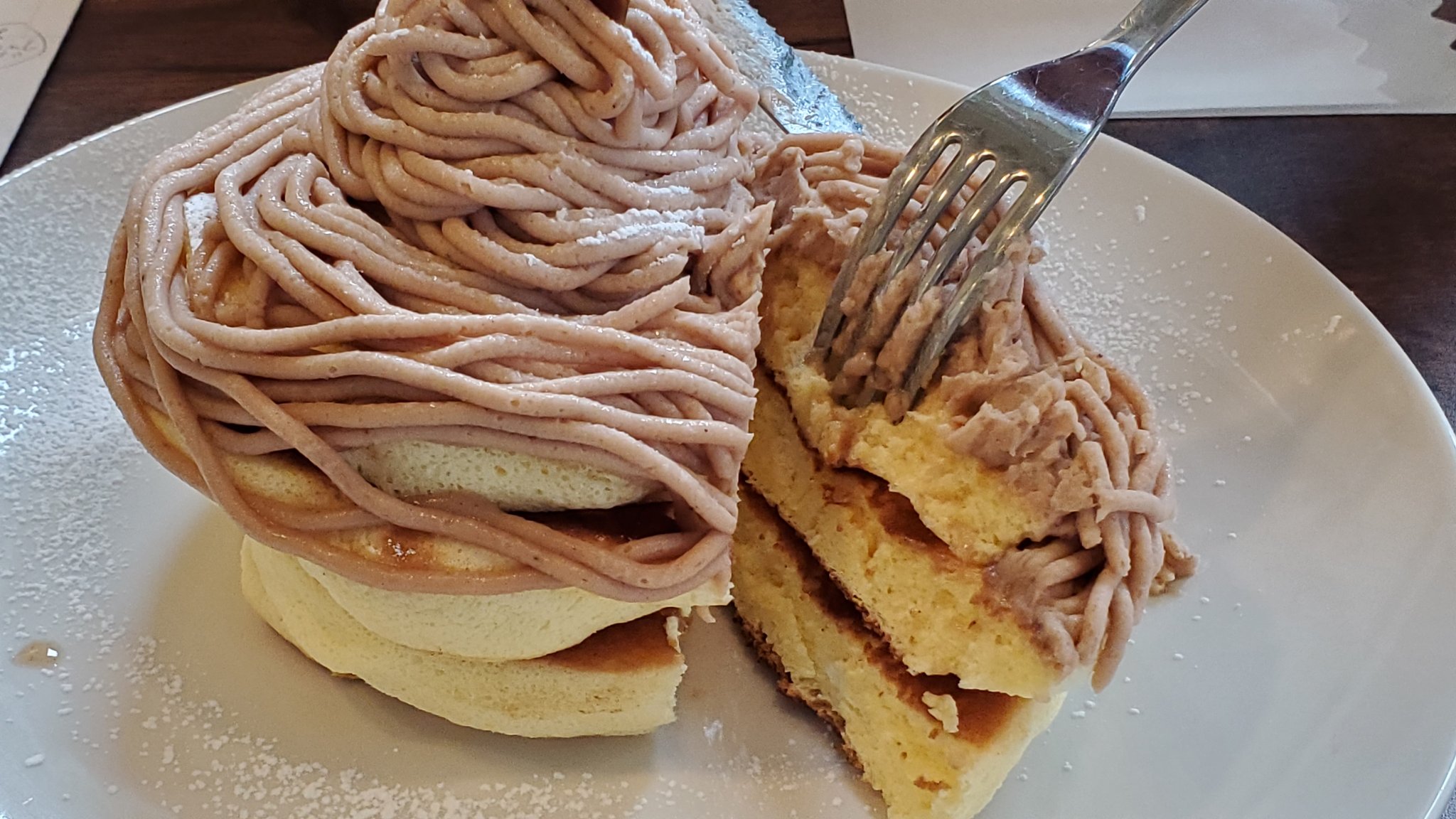 Shunbow 北海道ブログ地方創生 今回は 釧路でスフレパンケーキが食べられる武士道bushido って ファンなら知ってるすでにここはジャニーズバーガーで紹介したハンバーガー専門店www 実はここ北海道初となるモンブランスフレパンケーキのお店でもあるん