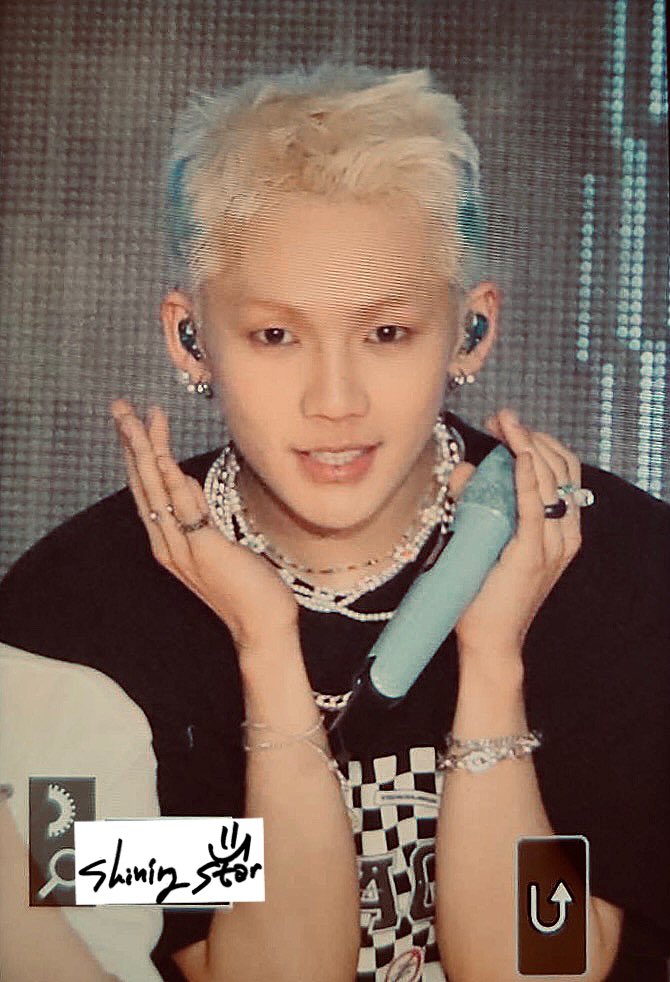 19990421_com's tweet photo. 220409 TREASURE 콘서트 TRACE
#트레저 #TREASURE #TREASURE_1STCONCERT 
#트레저의_첫_레이스_트레이스 
#최현석 #choihyunsuk https://t.co/fCGz6i0UZQ