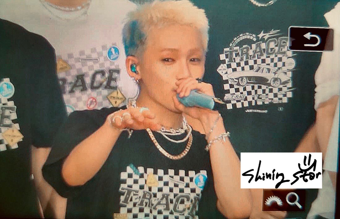 19990421_com's tweet photo. 220409 TREASURE 콘서트 TRACE
#트레저 #TREASURE #TREASURE_1STCONCERT 
#트레저의_첫_레이스_트레이스 
#최현석 #choihyunsuk https://t.co/fCGz6i0UZQ