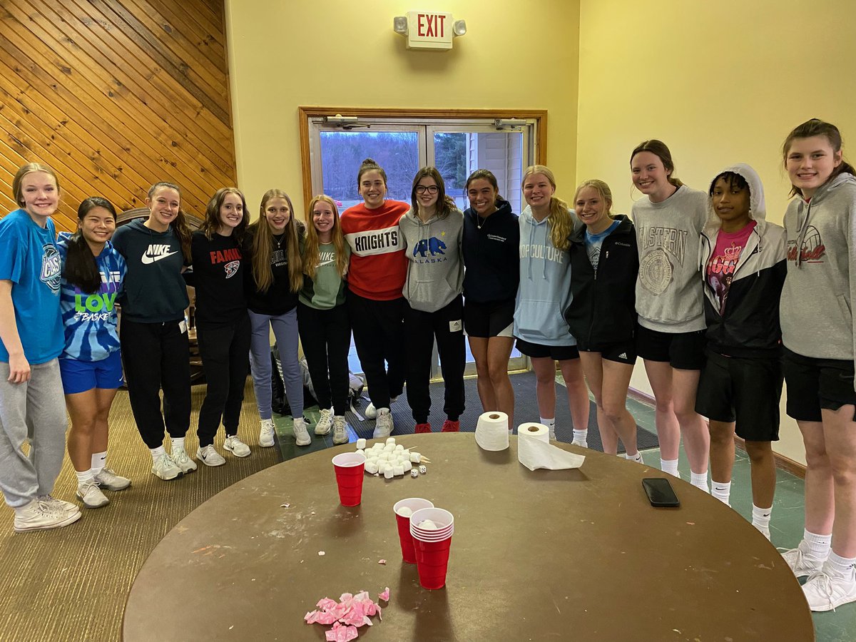 The_Blast_AAU's tweet photo. We had a great first day at our program wide retreat! Our girls did some team bonding + we had some grade level competitions in the gym! We are ready for a jam-packed Saturday! https://t.co/4ZvV5wfZnp