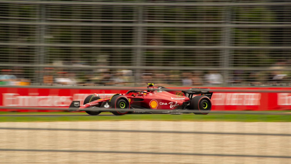 luc4sfoto's tweet image. Friday at the #AusGP 

First day of the cars being on track and got some pretty decent shots of the f1 cars in practice 1 and 2 :)
