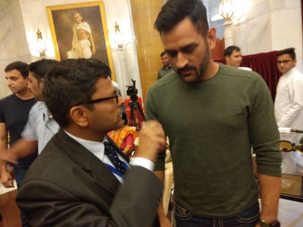 TweetsAnup's tweet image. I love to be in the moment. I love to analyze things a bit :@msdhoni. 
Living the moment at the #PRCAICric with friends from the #PublicRelations industry

#PRPCL2022 #PR

(pic with MSD for reference)