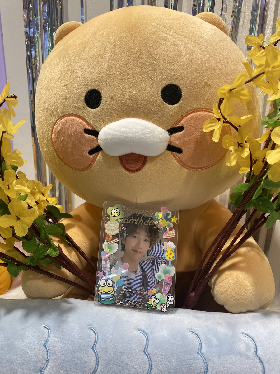 0nespaghetti's tweet photo. 올해도 너무너무 즐거운 동동데이!💖

#라이언_닮은_동성이랑_놀사람 
#동성이와_함께하는_4월의_파란배경 
#HAPPY_DONGSUNG_DAY
#My_blue_scene_is_you https://t.co/6sE1leSSsB