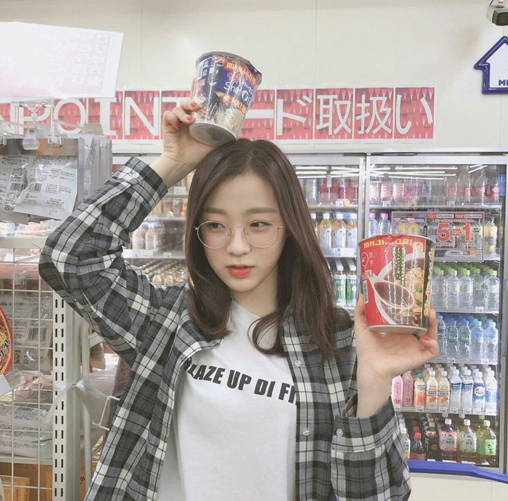 onlylittlerose's tweet photo. Jinsol my beloved https://t.co/2R94OhG3hI