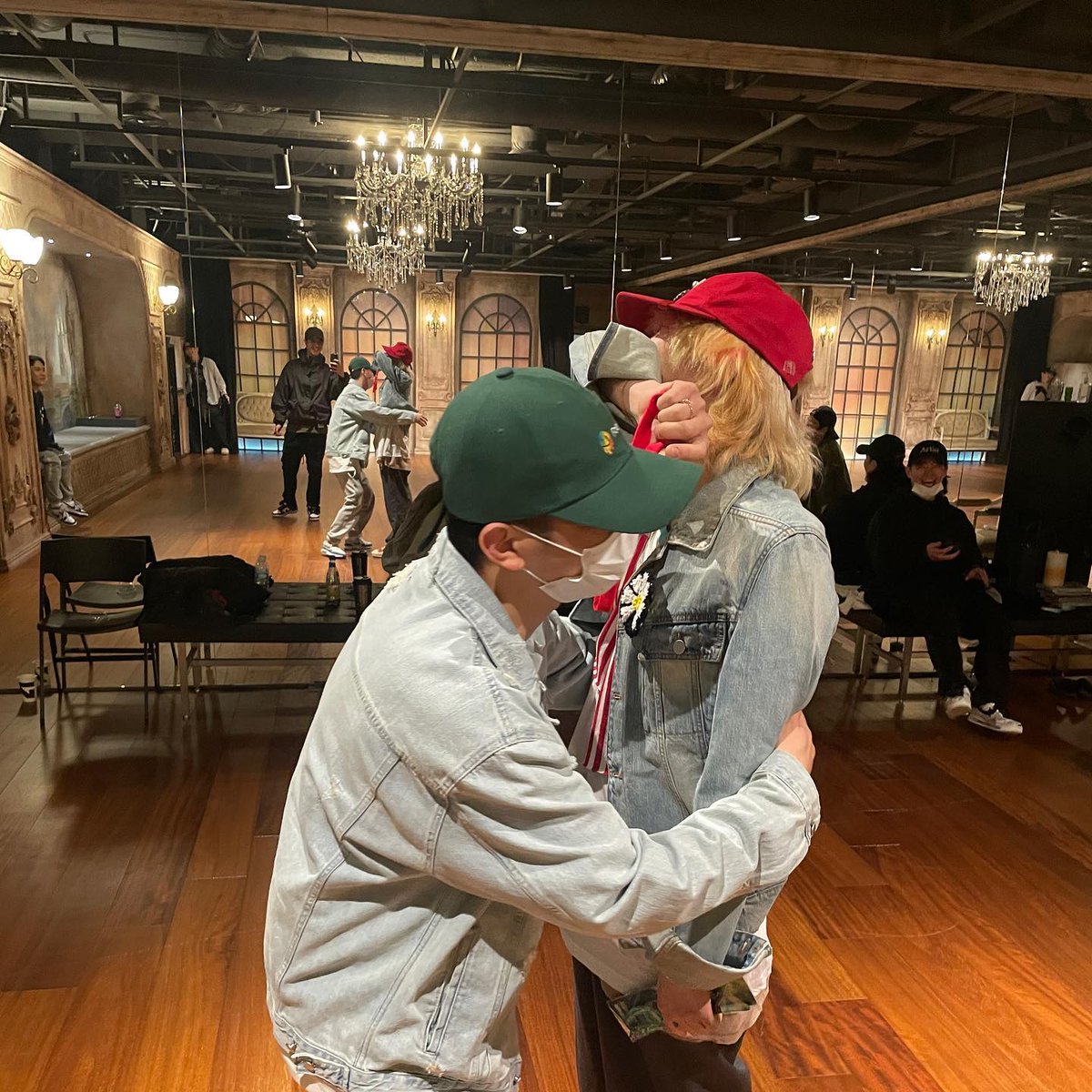 H_IROKO's tweet photo. HITECHジョンホンさんインスタ
https://t.co/Jr7Ciu0PYb
照れてるジードラゴンおかわ😂❤️ https://t.co/fdC69Ywy5N