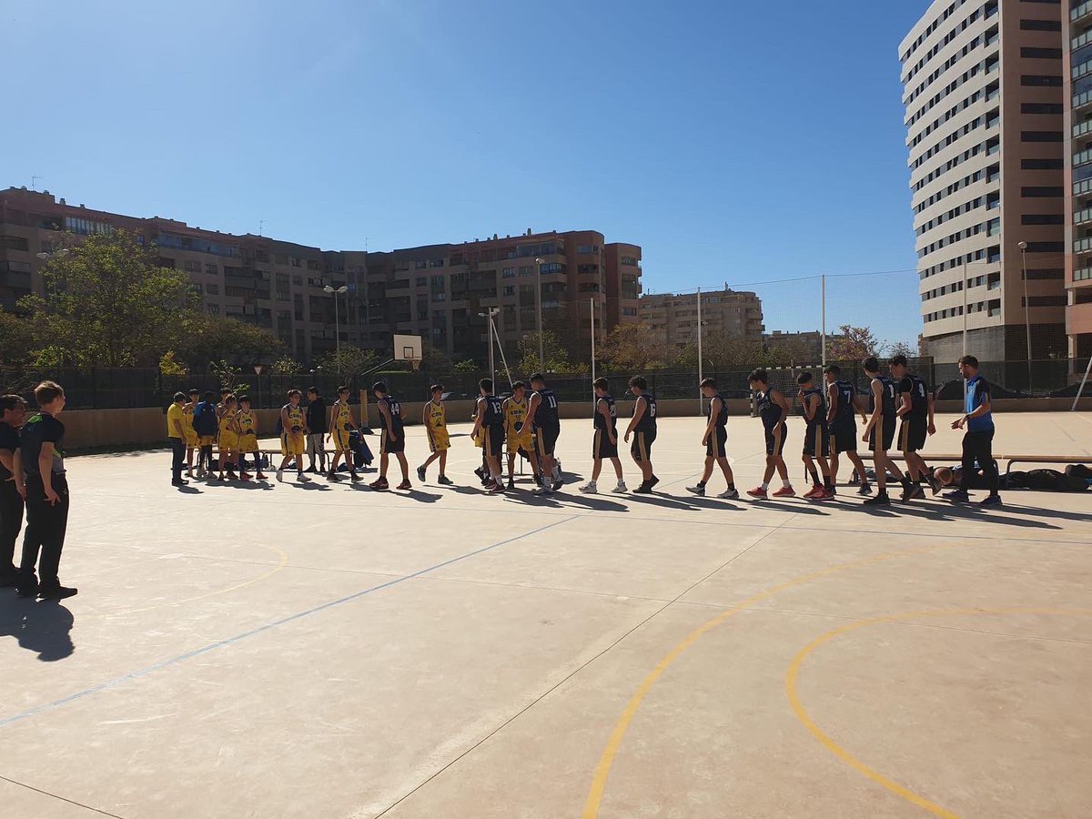 3cero5M's tweet photo. Victoria para comenzar bien el sábado! Enhorabuena chicos y también darle gracias al equipo @CB_Rincon por el partido y su afición. https://t.co/XSmuD8cgq3