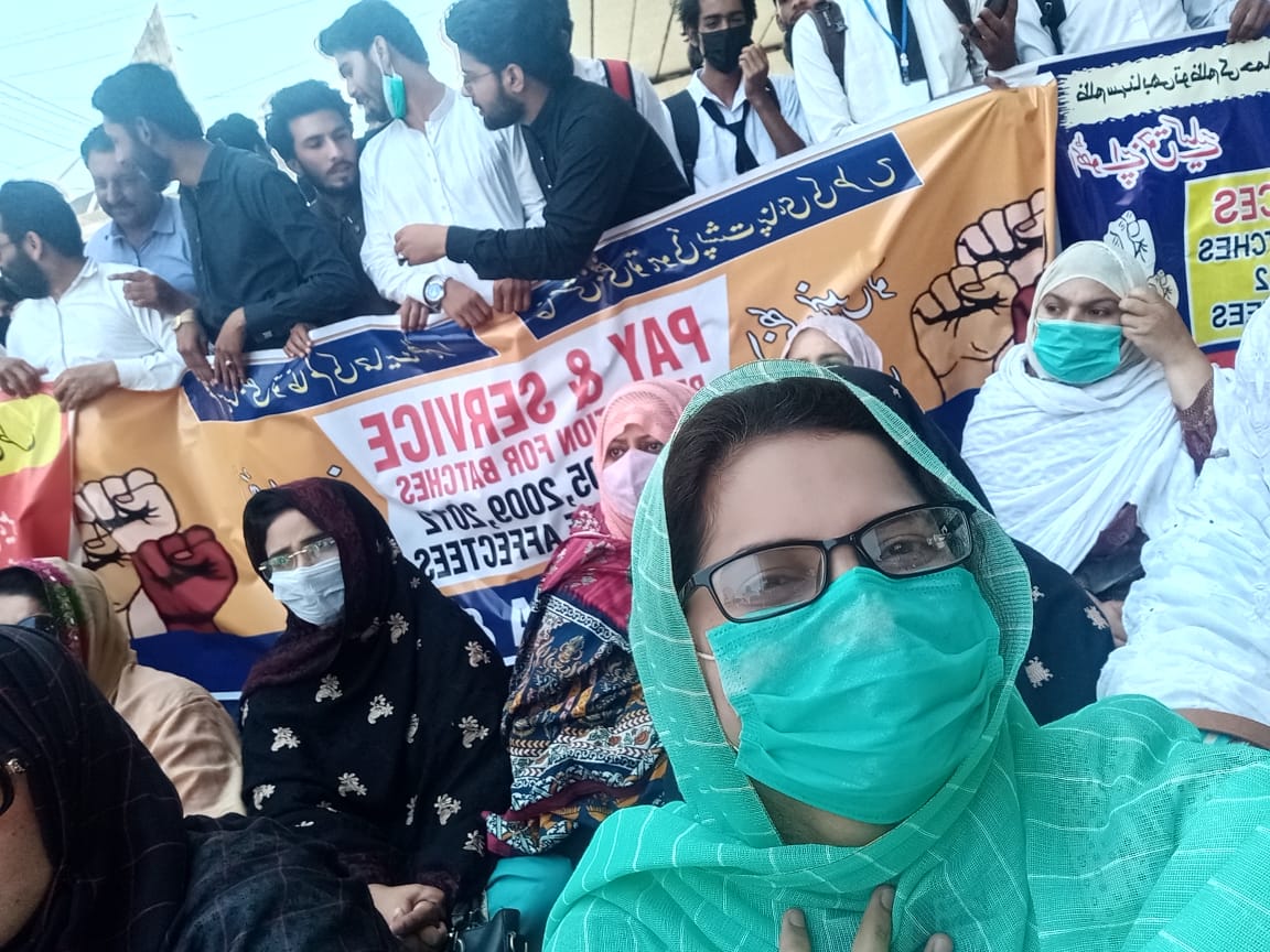 teacherqasim's tweet photo. گورنمنٹ آف پنجاب
سیکرٹری ایچ ای ڈی
سیکرٹری فنانس ڈیپارٹمنٹ
ہمیں مجبور مت کریں خدارا عدالتی فیصلوں کا احترام کرتے ہوئے ہمیں ہمارے جائز حقوق فراہم کریں
@HRCP87
@geonews_urdu
@ARYNEWSOFFICIAL
#honourServiceProtectionorder https://t.co/NXlw2W4Gkw
