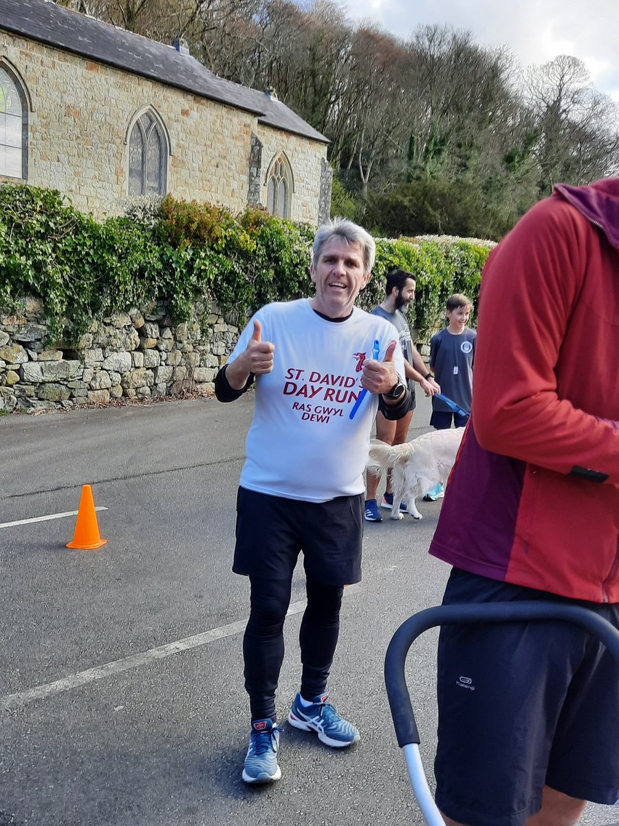 julsroberts71's tweet photo. Parkrun 69, 
39/44 parkruns yng Nghymru wedi neud. Nawr amser I ymlacio a joio Caernarfon. @DaveRoberts1968 https://t.co/kxwTyByhli
