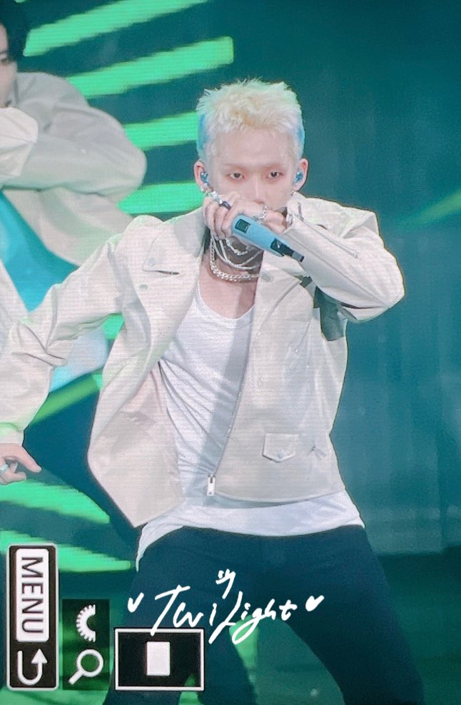 chs990421's tweet photo. 220409
#choihyunsuk #최현석 #현석 
#treasure   #트레저 https://t.co/E5huMk4BbA