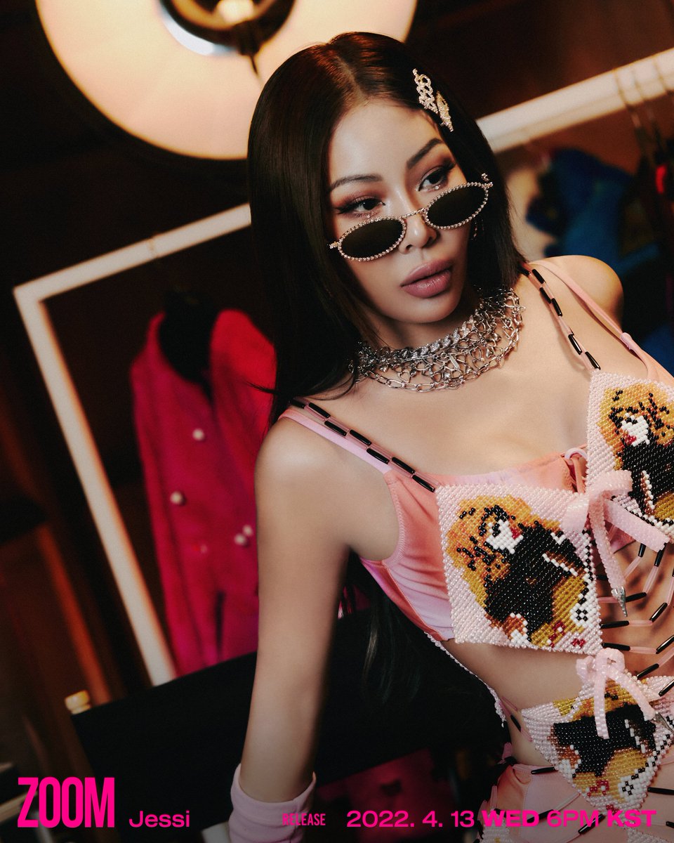 KpopGirlzBands1's tweet photo. #Jezzi #Zoom #Teasers https://t.co/5lTd0rhDtw