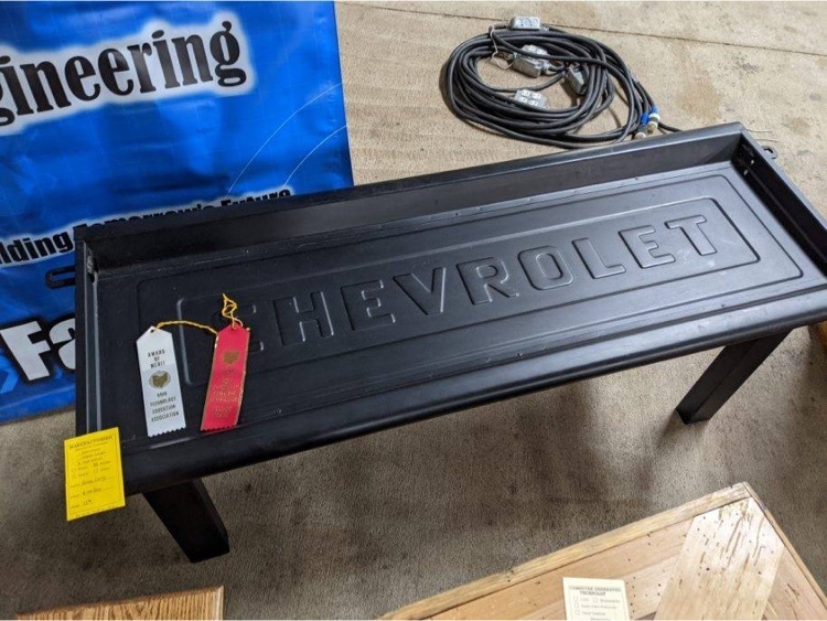 riverdale_local's tweet photo. David Borkosky and Mason Beagle STEM (squirt gun trunk), Olivia Hartman -1st place welding (night stand), Steve Carey - 2nd place welding (metal coffee table). Congratulations to Riverdale shop for winning 2nd in the state for their display at the project show! https://t.co/QH3Ntkq3iN