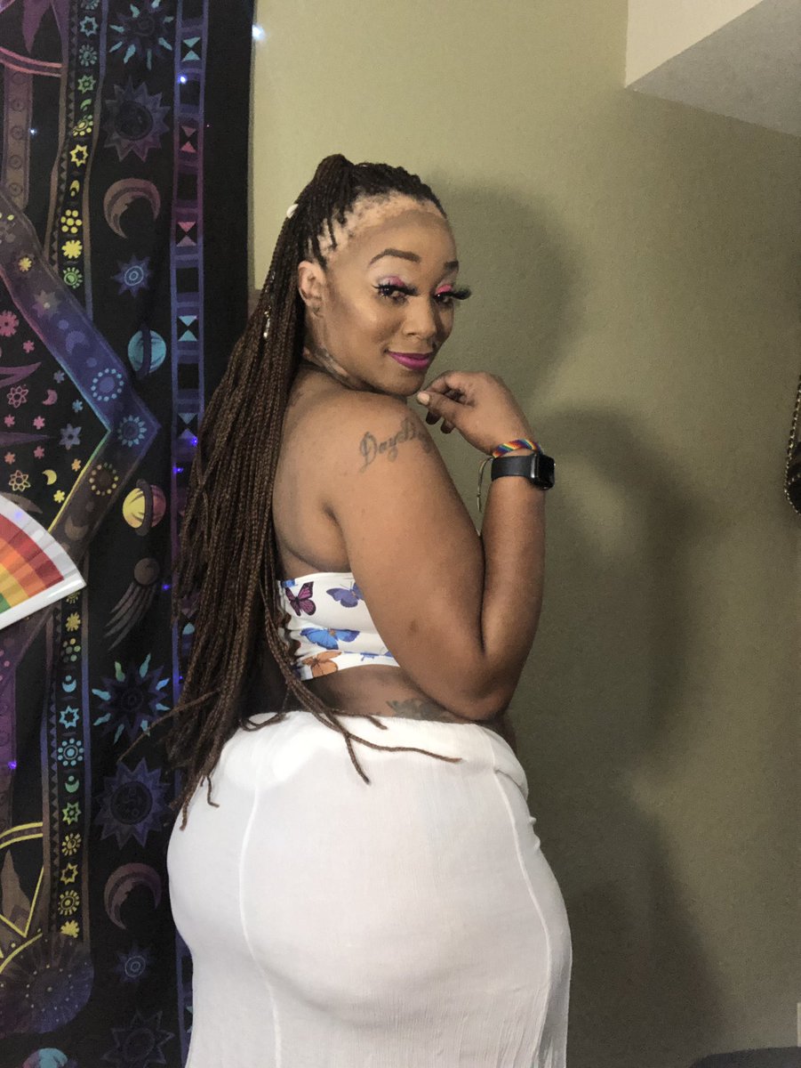 CandieFoxx's tweet photo. Pressure https://t.co/eiHRL5mdRH