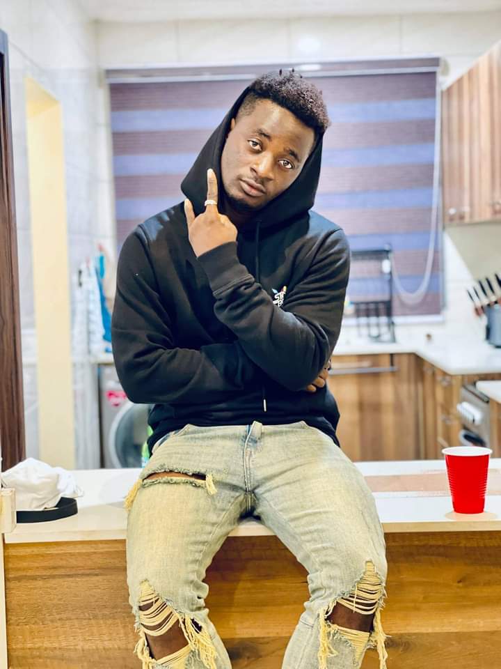 KuntaKinteGh_'s tweet photo. Happy birthday🎂🥂my brother @lefttizle
Enjoy your day #MusicBoy https://t.co/e9TH0I7ko9