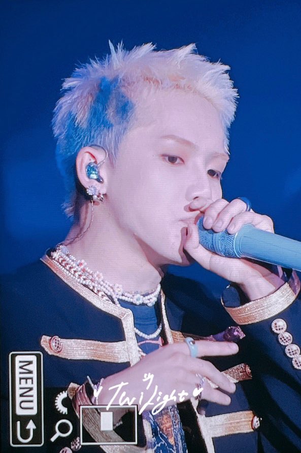 chs990421's tweet photo. 220409
#choihyunsuk #최현석 
#treasure   #트레저 https://t.co/mQWTFhExRG
