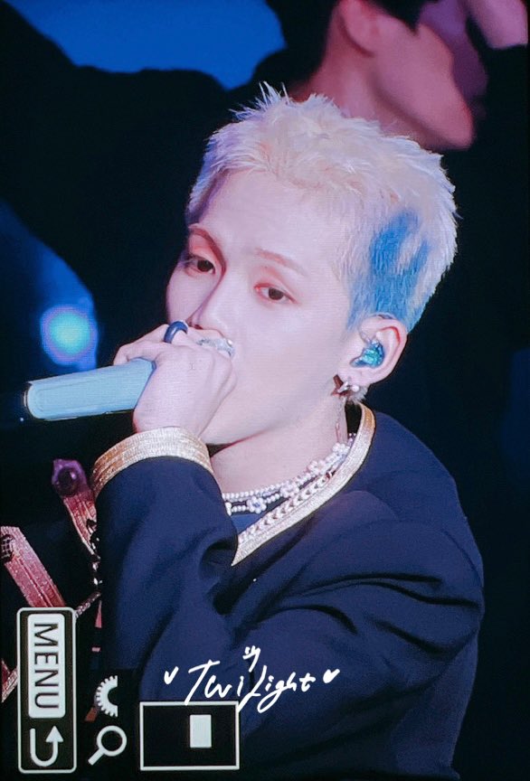 chs990421's tweet photo. 220409
#choihyunsuk #최현석 
#treasure   #트레저 https://t.co/mQWTFhExRG