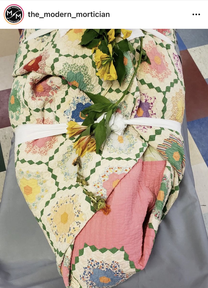 whenyoudie_org's tweet photo. Giving someone a final send-off doesn't have to be elaborate or lavish, as long as it is meaningful to the person and those they've left behind.  It can be as simple as this. 
"Wrapped in their favorite quilt, one final embrace" https://t.co/LMJQaprs78