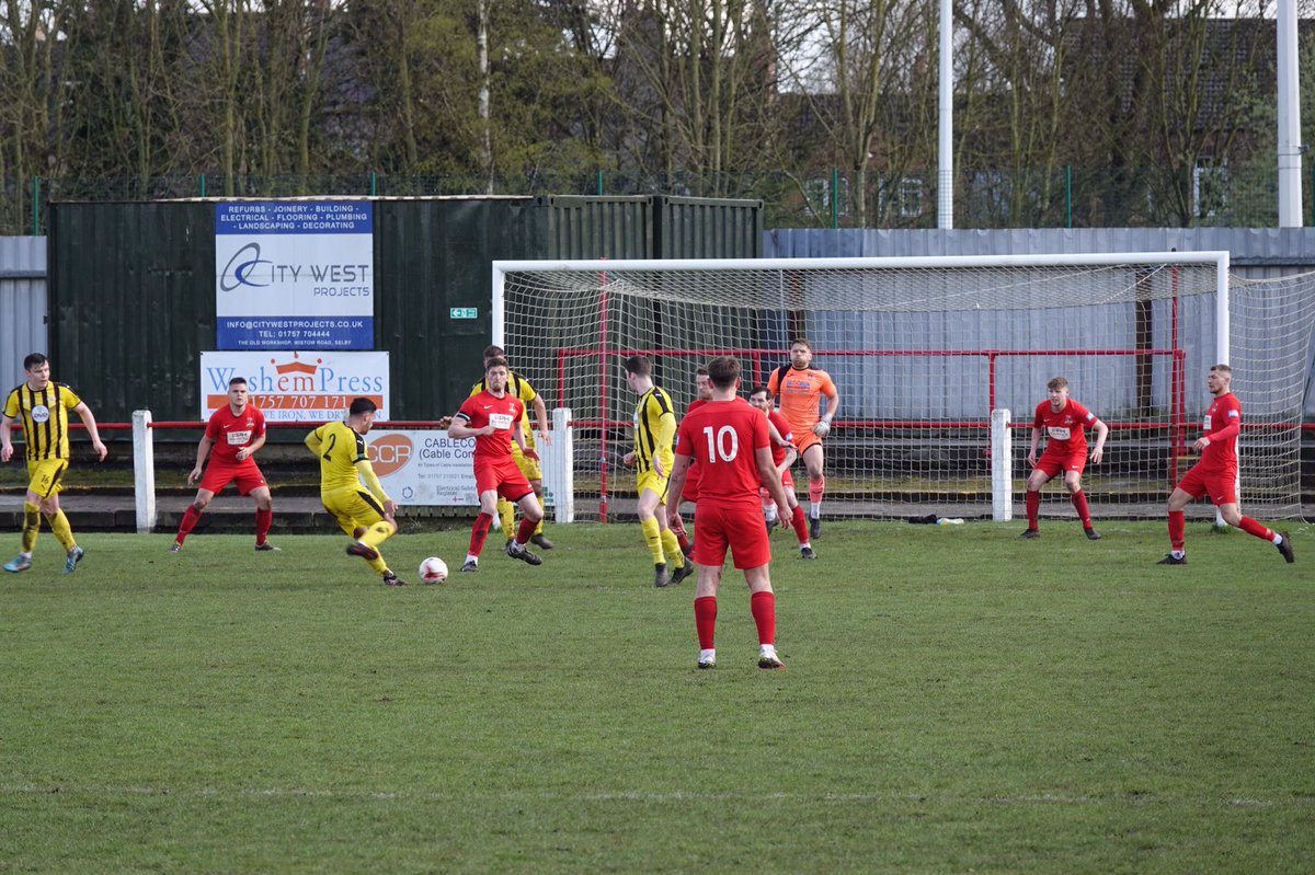 NigeldotD's tweet photo. A late selection of pics from @NostellMWFC v @SelbyTown_FC https://t.co/fqEXUEaqs3