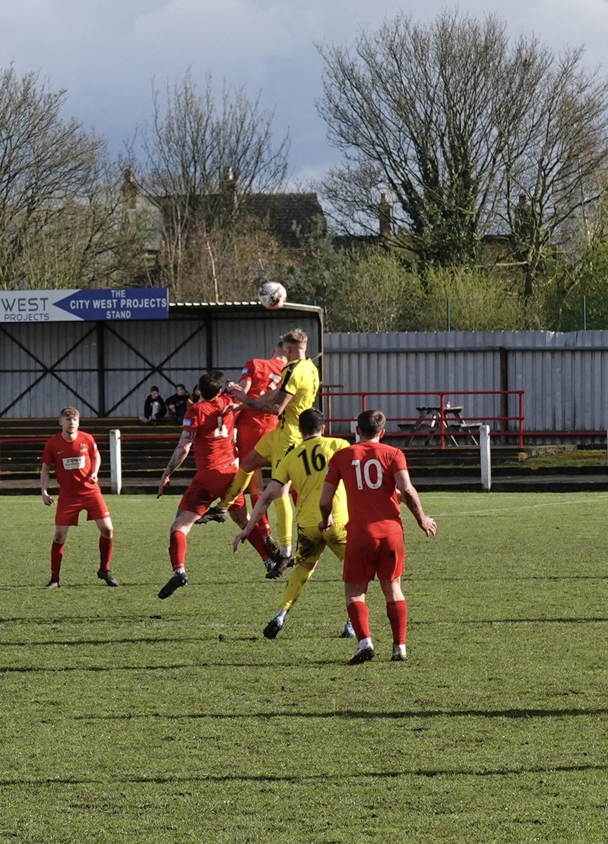 NigeldotD's tweet photo. A late selection of pics from @NostellMWFC v @SelbyTown_FC https://t.co/fqEXUEaqs3
