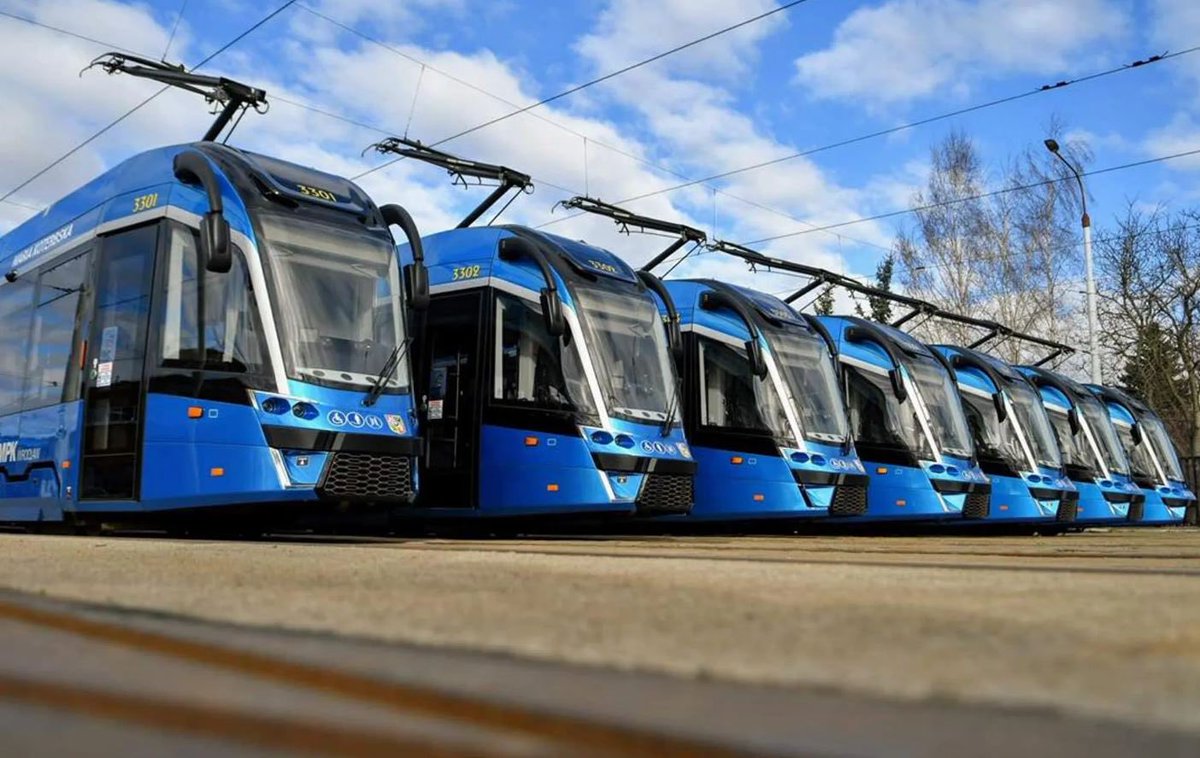 investmap's tweet photo. W soboty i niedziele we Wrocławiu decyzją #mpkwrocław poruszać się będą wyłącznie tramwaje 🚊niskopodłogowe - czytaj więcej 🚋🦺👉 https://t.co/Fg932upiIj @AlertMPK #wrocław #moderus #konstal https://t.co/x07Y5E0Dho