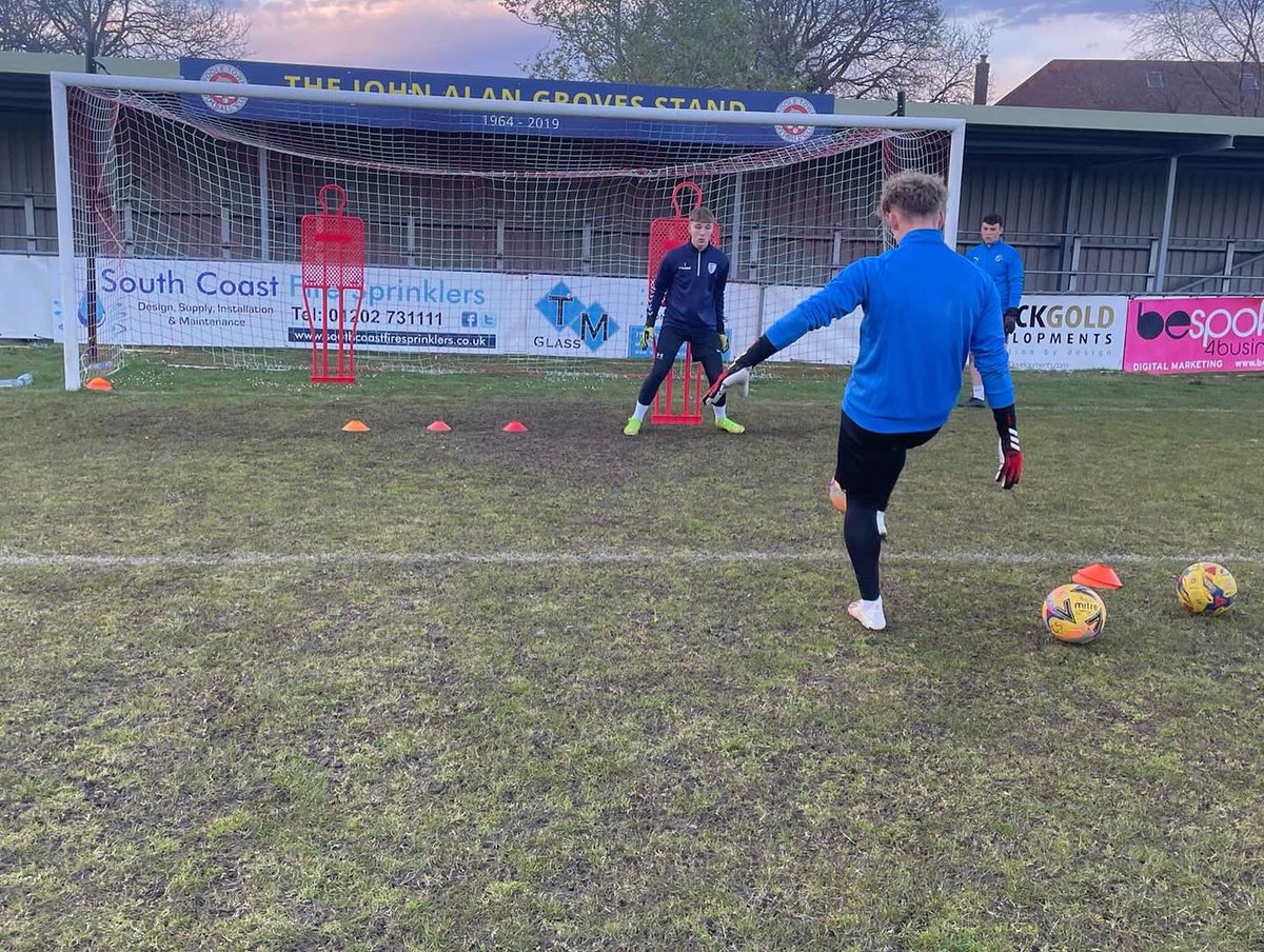 ChampionGoup's tweet image. A great night at our Academy open training session at @PooleTownFC yesterday evening 

Well done all players and staff involved. Thanks to Poole Town for use of their 1st team pitch #fulltime #footballprogram #Champion #joinus
