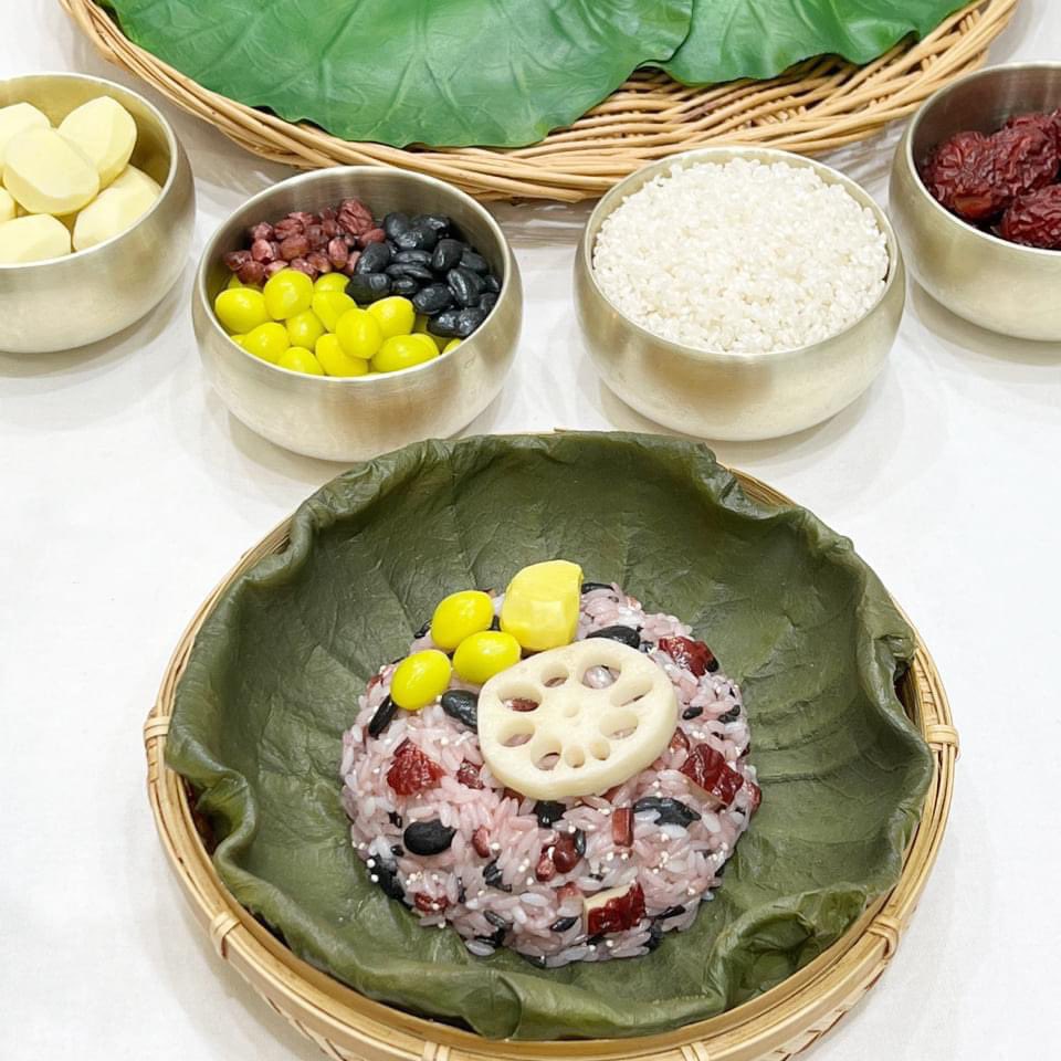 monastery_stay's tweet photo. Энэ өдрүүдэд Солонгосын Буддизмын соёлын экспо 2022 Дэгү хотод болж байна.
Солонгосын Templstay мөн 20 жилийн хөгжлийн түүхээ сурталчилж байна. Үүнээс гадна та Солонгосын сүм хийдийн хоол, орон нутгийн аялалын хөтөлбөрүүдтэй танилцах боломжтой. #templestay #monasterystay https://t.co/NAVx5Fz2rh