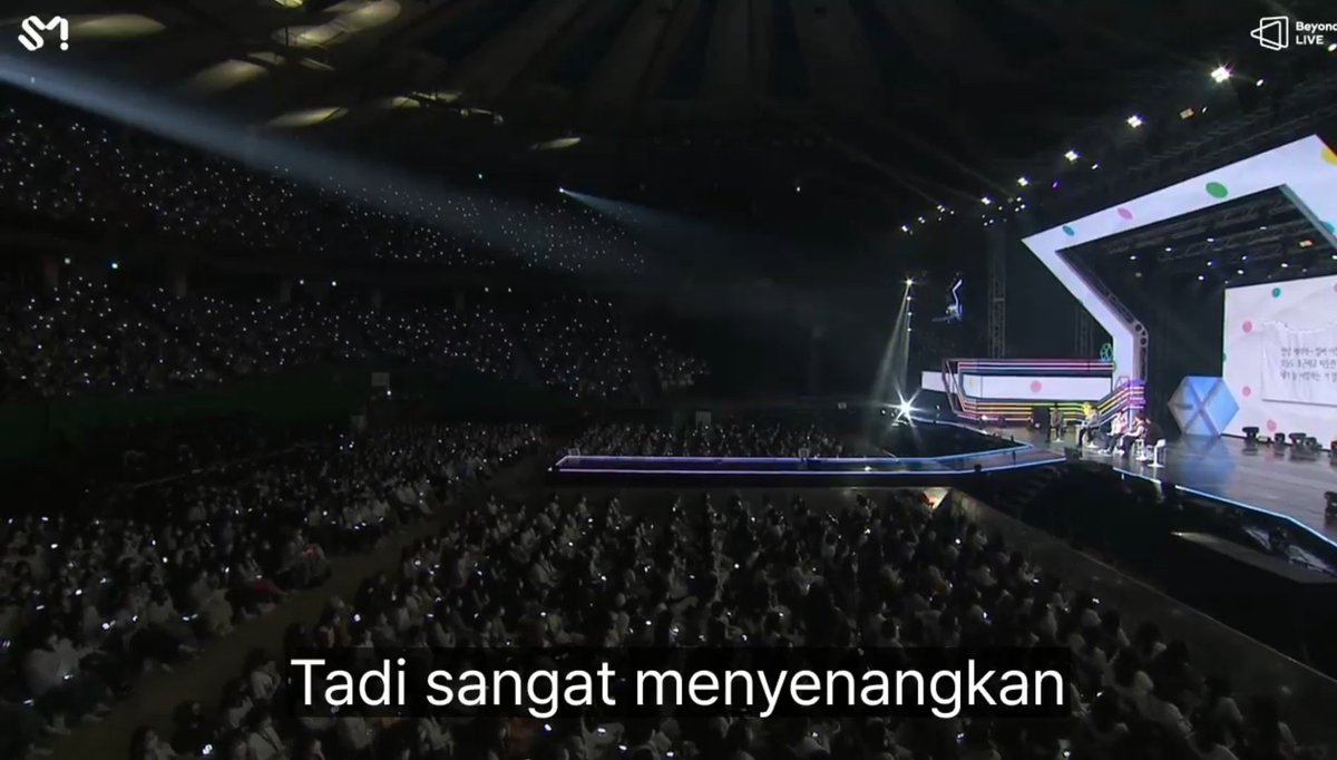 ✨ yang bikin terharu drtd adalah : EXOL masih banyak 😭😭😭